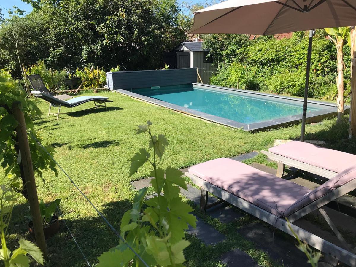 Le Pain De Lune Gite Et Chambre D'Hotes Avec Piscine Bourg-sur-Gironde Exterior foto