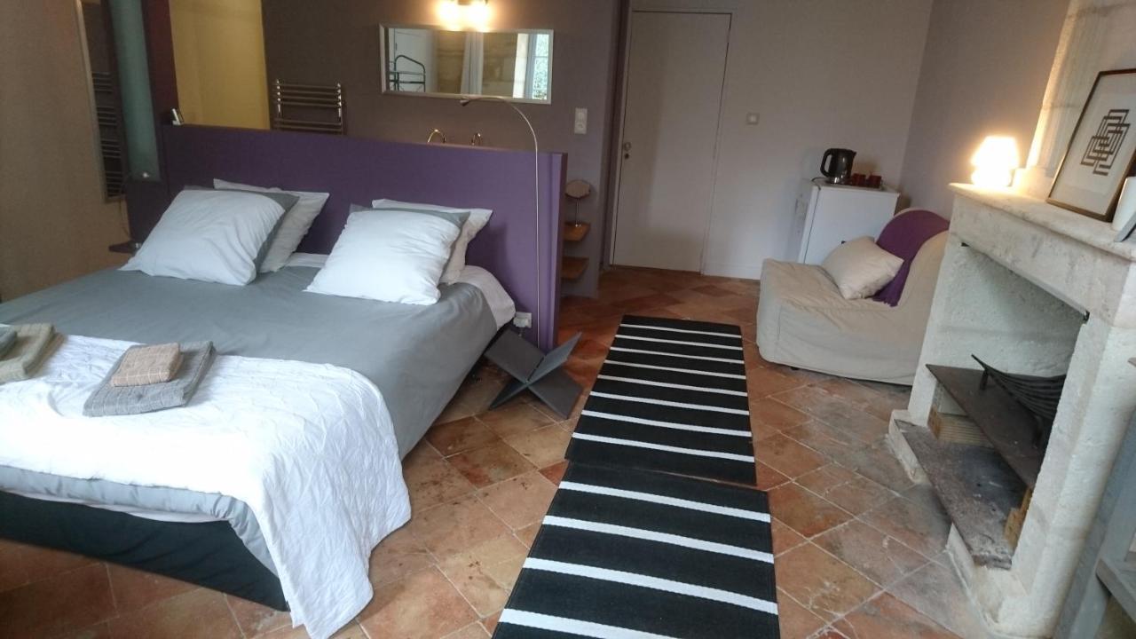 Le Pain De Lune Gite Et Chambre D'Hotes Avec Piscine Bourg-sur-Gironde Exterior foto