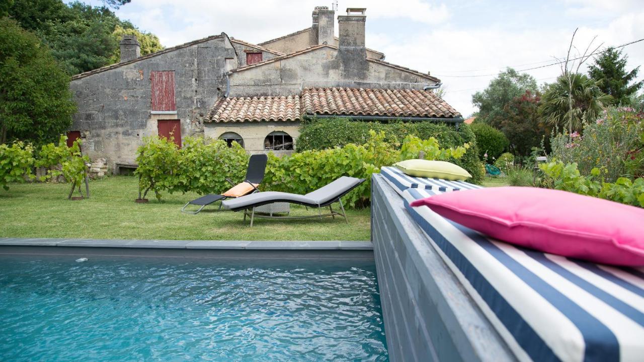 Le Pain De Lune Gite Et Chambre D'Hotes Avec Piscine Bourg-sur-Gironde Exterior foto